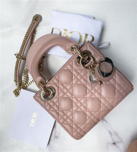 dior fard bag color